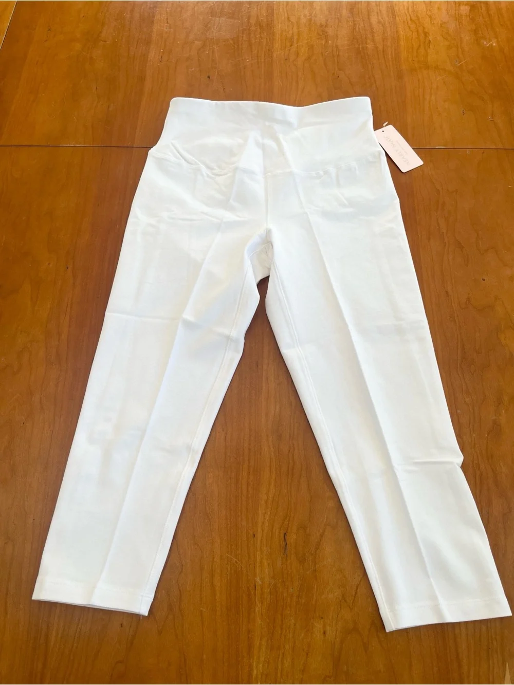 NWT- Nearly Nude Slimming Hi-Waist Capri Shape-Wear Leggings in Cotton/Spandex.